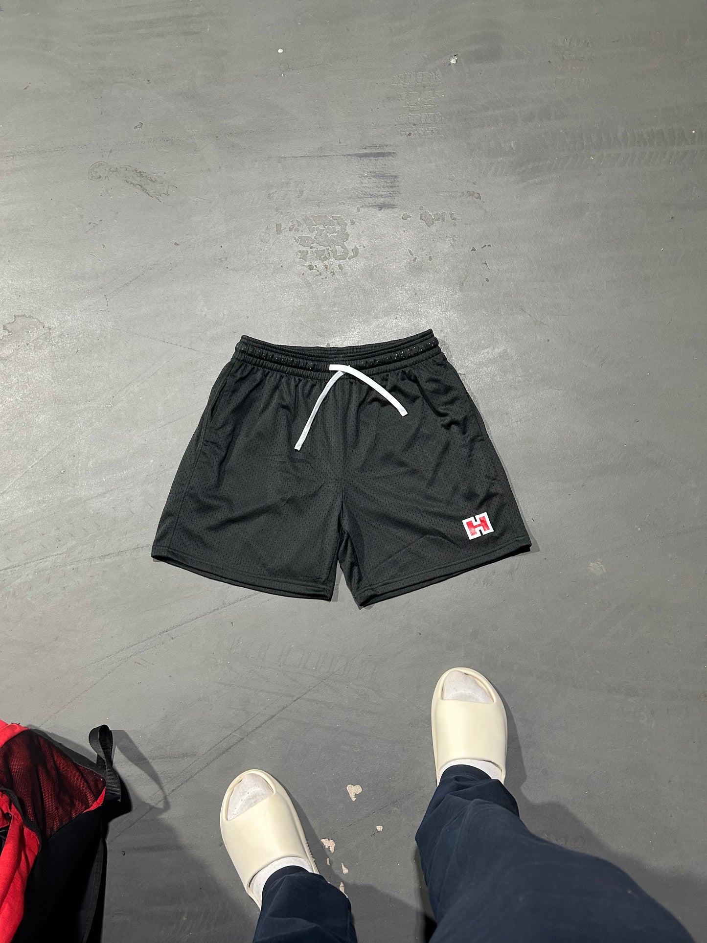 H CLASSIC | Black/Red