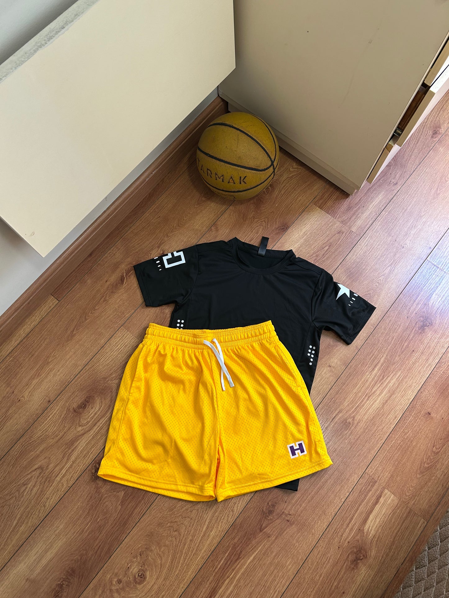 H CLASSIC | Yellow